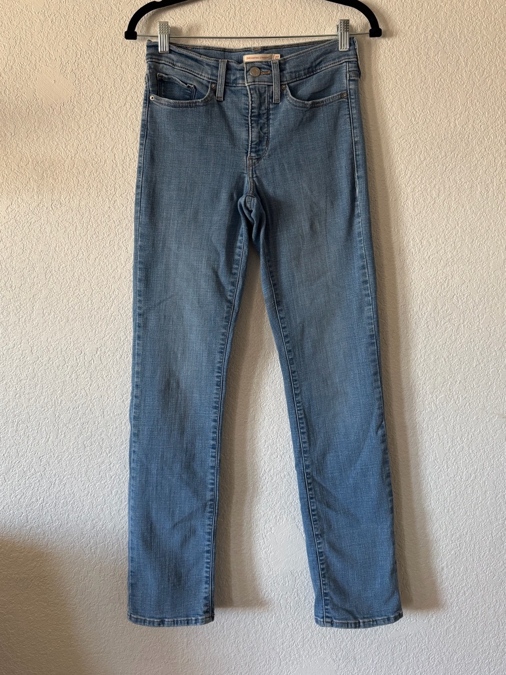 Levi’s 314 Shaping Jeans Size 27